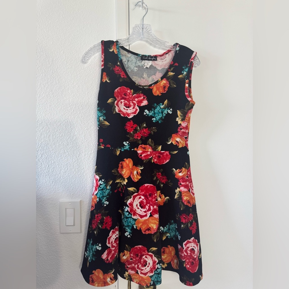 So cute! Vintage French Atmosphere Black Mini Dress with Floral Print